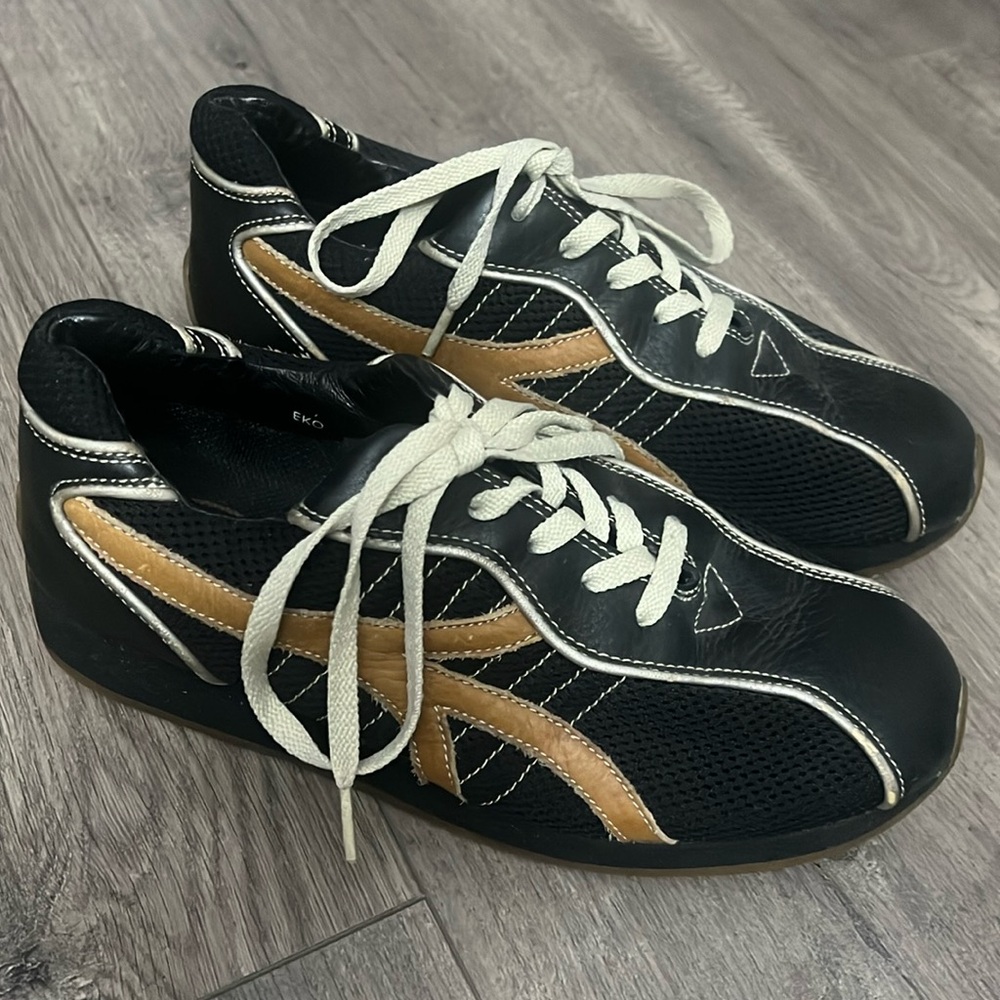 Vintage Men’s Steve Madden casual shoes (Y2K)